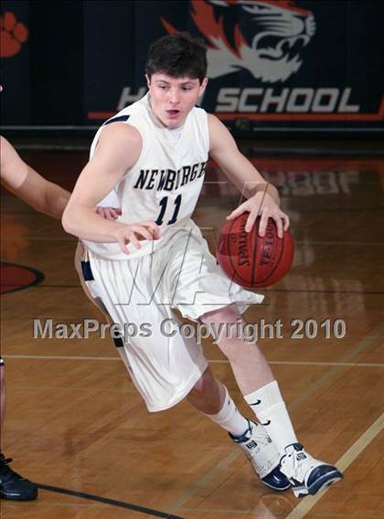 Thumbnail 2 in Iona Prep vs Newburgh (Harry Jefferson Holiday Showcase) photogallery.