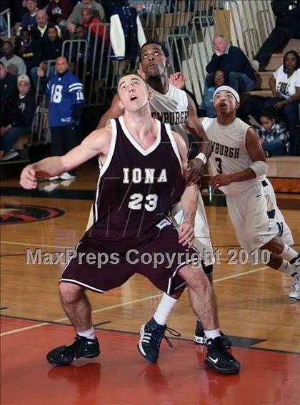 Thumbnail 2 in Iona Prep vs Newburgh (Harry Jefferson Holiday Showcase) photogallery.