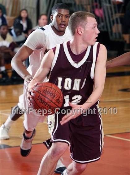 Thumbnail 3 in Iona Prep vs Newburgh (Harry Jefferson Holiday Showcase) photogallery.