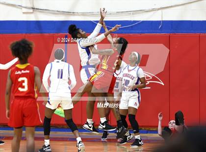 Thumbnail 2 in Bayside vs Princess Anne (VHSL 5A Quarterfinal) photogallery.