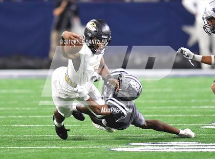 Thumbnail 2 in Pleasant Grove vs. West Orange-Stark (UIL 4A Division 2 Final) photogallery.
