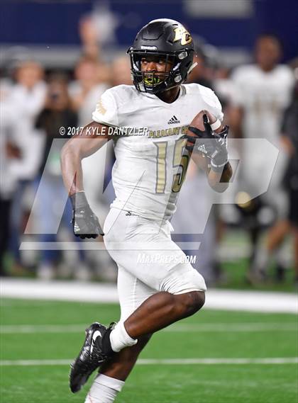 Thumbnail 1 in Pleasant Grove vs. West Orange-Stark (UIL 4A Division 2 Final) photogallery.