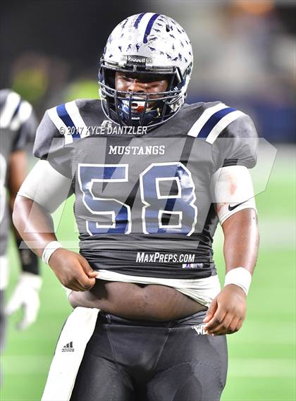 Thumbnail 2 in Pleasant Grove vs. West Orange-Stark (UIL 4A Division 2 Final) photogallery.