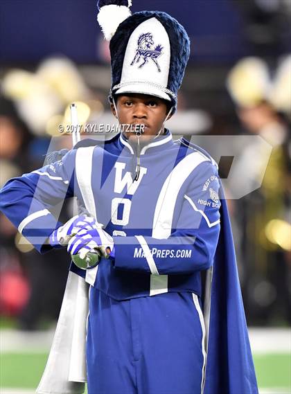 Thumbnail 1 in Pleasant Grove vs. West Orange-Stark (UIL 4A Division 2 Final) photogallery.