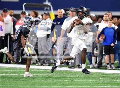 Thumbnail 2 in Pleasant Grove vs. West Orange-Stark (UIL 4A Division 2 Final) photogallery.