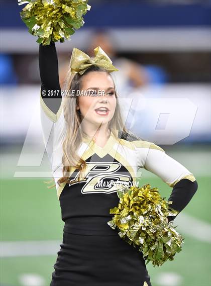 Thumbnail 3 in Pleasant Grove vs. West Orange-Stark (UIL 4A Division 2 Final) photogallery.