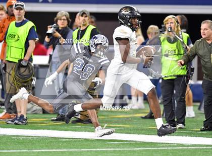 Thumbnail 3 in Pleasant Grove vs. West Orange-Stark (UIL 4A Division 2 Final) photogallery.