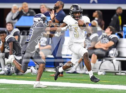 Thumbnail 1 in Pleasant Grove vs. West Orange-Stark (UIL 4A Division 2 Final) photogallery.