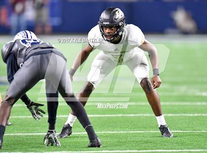 Thumbnail 2 in Pleasant Grove vs. West Orange-Stark (UIL 4A Division 2 Final) photogallery.
