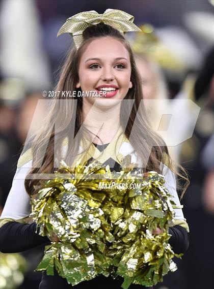 Thumbnail 3 in Pleasant Grove vs. West Orange-Stark (UIL 4A Division 2 Final) photogallery.