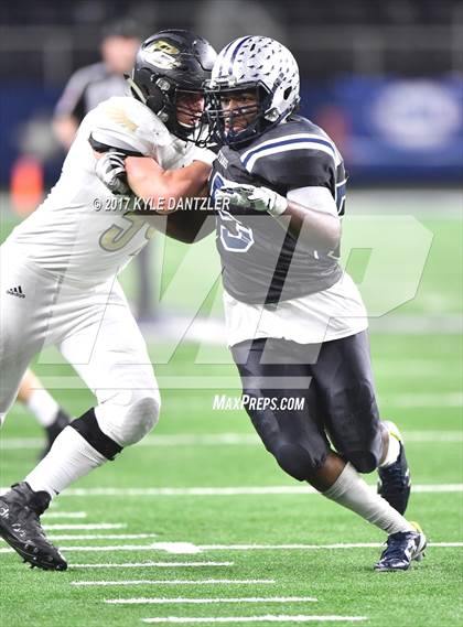 Thumbnail 1 in Pleasant Grove vs. West Orange-Stark (UIL 4A Division 2 Final) photogallery.