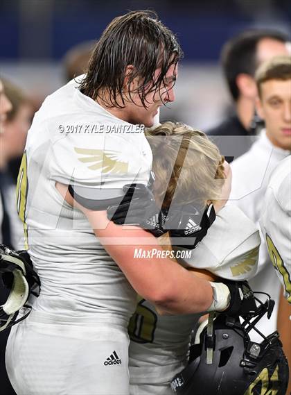 Thumbnail 2 in Pleasant Grove vs. West Orange-Stark (UIL 4A Division 2 Final) photogallery.