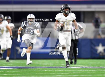 Thumbnail 1 in Pleasant Grove vs. West Orange-Stark (UIL 4A Division 2 Final) photogallery.