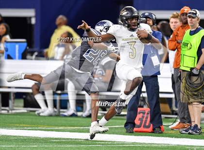 Thumbnail 2 in Pleasant Grove vs. West Orange-Stark (UIL 4A Division 2 Final) photogallery.