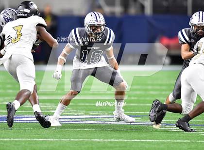 Thumbnail 3 in Pleasant Grove vs. West Orange-Stark (UIL 4A Division 2 Final) photogallery.