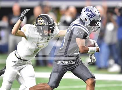 Thumbnail 2 in Pleasant Grove vs. West Orange-Stark (UIL 4A Division 2 Final) photogallery.