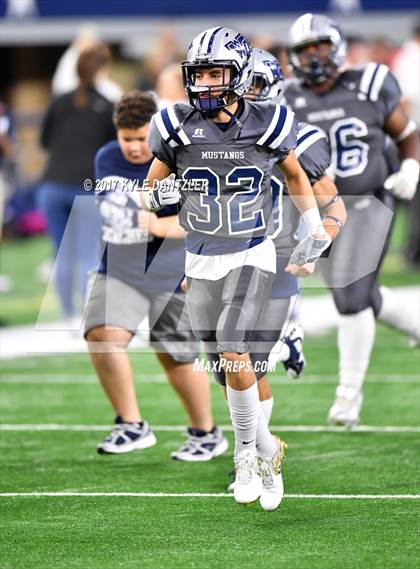 Thumbnail 1 in Pleasant Grove vs. West Orange-Stark (UIL 4A Division 2 Final) photogallery.