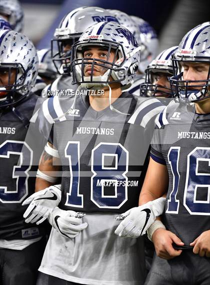 Thumbnail 2 in Pleasant Grove vs. West Orange-Stark (UIL 4A Division 2 Final) photogallery.
