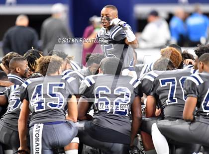 Thumbnail 2 in Pleasant Grove vs. West Orange-Stark (UIL 4A Division 2 Final) photogallery.