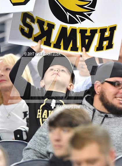Thumbnail 1 in Pleasant Grove vs. West Orange-Stark (UIL 4A Division 2 Final) photogallery.