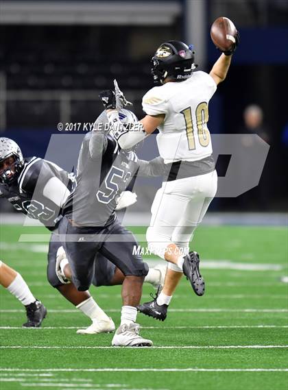 Thumbnail 1 in Pleasant Grove vs. West Orange-Stark (UIL 4A Division 2 Final) photogallery.