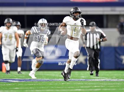 Thumbnail 3 in Pleasant Grove vs. West Orange-Stark (UIL 4A Division 2 Final) photogallery.