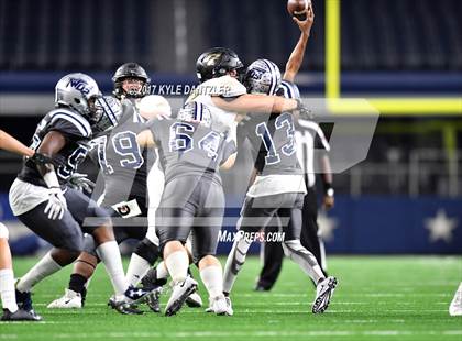 Thumbnail 1 in Pleasant Grove vs. West Orange-Stark (UIL 4A Division 2 Final) photogallery.