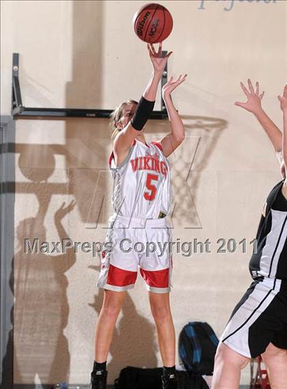 Thumbnail 3 in Golden Sierra vs. Victory Christian (Lady Viking Classic) photogallery.