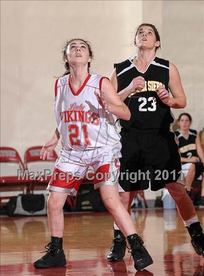 Thumbnail 3 in Golden Sierra vs. Victory Christian (Lady Viking Classic) photogallery.