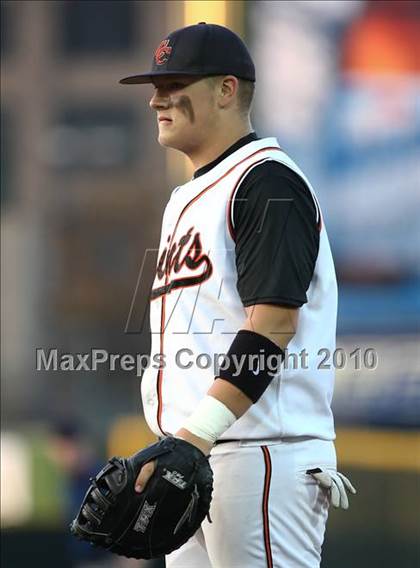Thumbnail 2 in Churchville-Chili vs. Penfield (Section 5 Class AAA Final) photogallery.