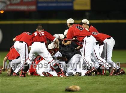 Thumbnail 3 in Churchville-Chili vs. Penfield (Section 5 Class AAA Final) photogallery.