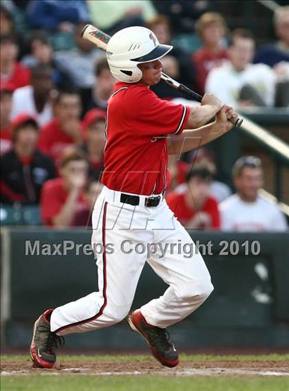 Thumbnail 2 in Churchville-Chili vs. Penfield (Section 5 Class AAA Final) photogallery.
