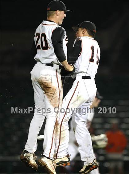 Thumbnail 3 in Churchville-Chili vs. Penfield (Section 5 Class AAA Final) photogallery.