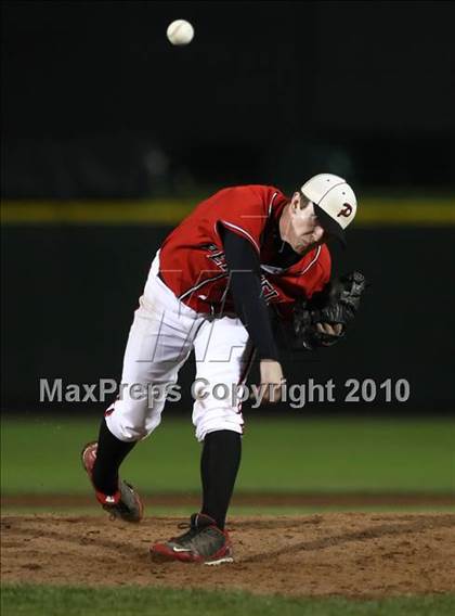 Thumbnail 3 in Churchville-Chili vs. Penfield (Section 5 Class AAA Final) photogallery.