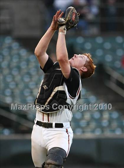 Thumbnail 3 in Churchville-Chili vs. Penfield (Section 5 Class AAA Final) photogallery.