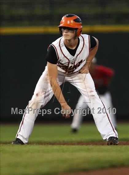 Thumbnail 3 in Churchville-Chili vs. Penfield (Section 5 Class AAA Final) photogallery.