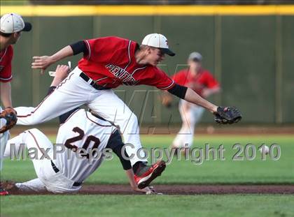 Thumbnail 3 in Churchville-Chili vs. Penfield (Section 5 Class AAA Final) photogallery.