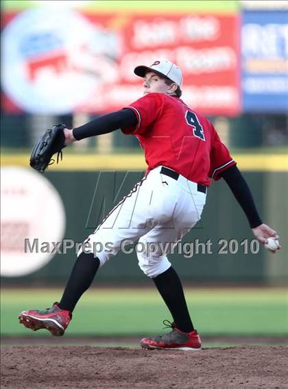Thumbnail 2 in Churchville-Chili vs. Penfield (Section 5 Class AAA Final) photogallery.