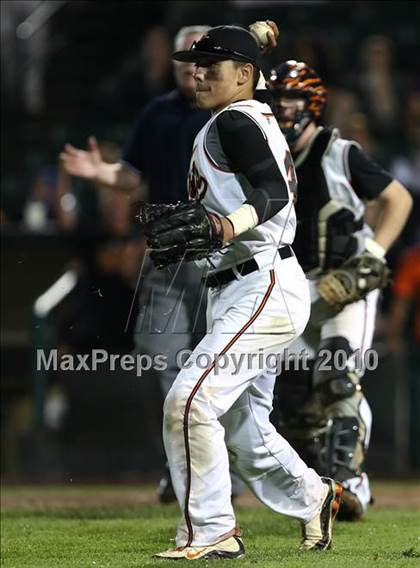 Thumbnail 3 in Churchville-Chili vs. Penfield (Section 5 Class AAA Final) photogallery.