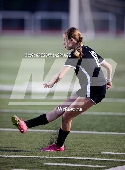 Thumbnail 3 in Arlington vs Prosper (UIL 6A Soccer Area) photogallery.