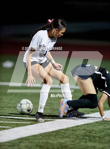 Thumbnail 1 in Arlington vs Prosper (UIL 6A Soccer Area) photogallery.