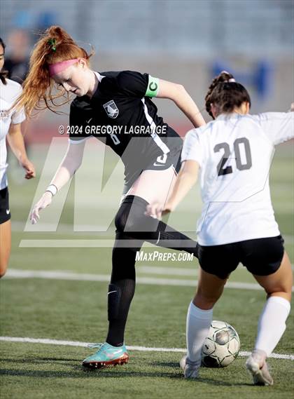Thumbnail 2 in Arlington vs Prosper (UIL 6A Soccer Area) photogallery.