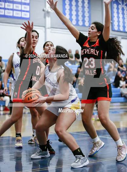 Thumbnail 3 in Beverly Hills vs Holy Martyrs Armenian (Riptide GBB Showcase) photogallery.