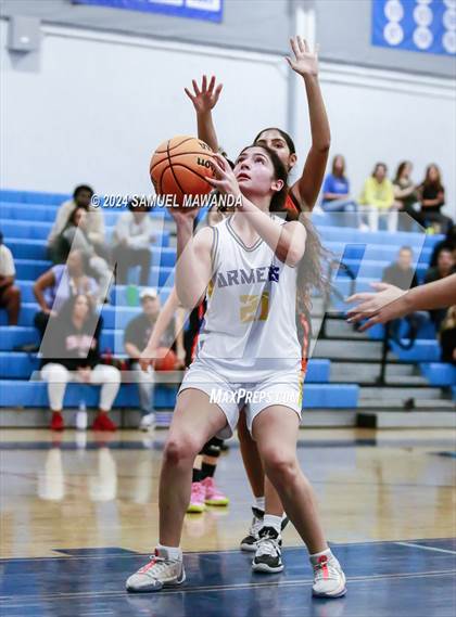 Thumbnail 1 in Beverly Hills vs Holy Martyrs Armenian (Riptide GBB Showcase) photogallery.