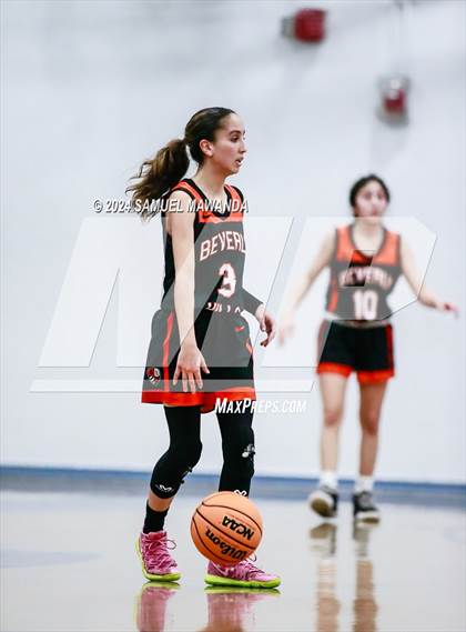 Thumbnail 2 in Beverly Hills vs Holy Martyrs Armenian (Riptide GBB Showcase) photogallery.