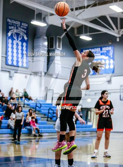 Thumbnail 2 in Beverly Hills vs Holy Martyrs Armenian (Riptide GBB Showcase) photogallery.