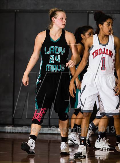 Thumbnail 1 in Pasadena Memorial vs. South Houston (McDonald's Texas Invitational) photogallery.