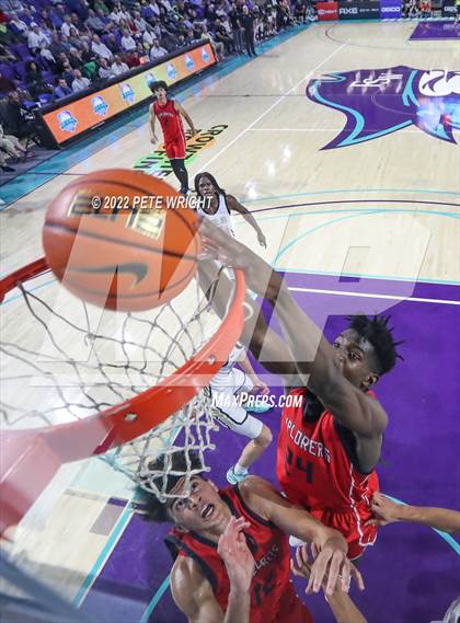 Thumbnail 2 in Paul VI vs Columbus (City of Palms Classic) photogallery.