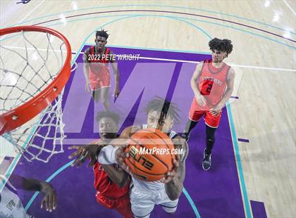 Thumbnail 1 in Paul VI vs Columbus (City of Palms Classic) photogallery.