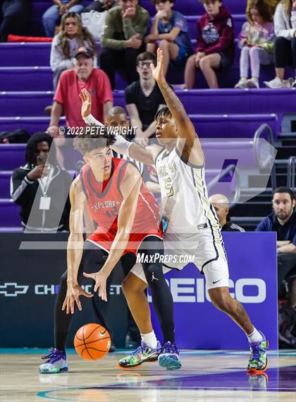Thumbnail 1 in Paul VI vs Columbus (City of Palms Classic) photogallery.